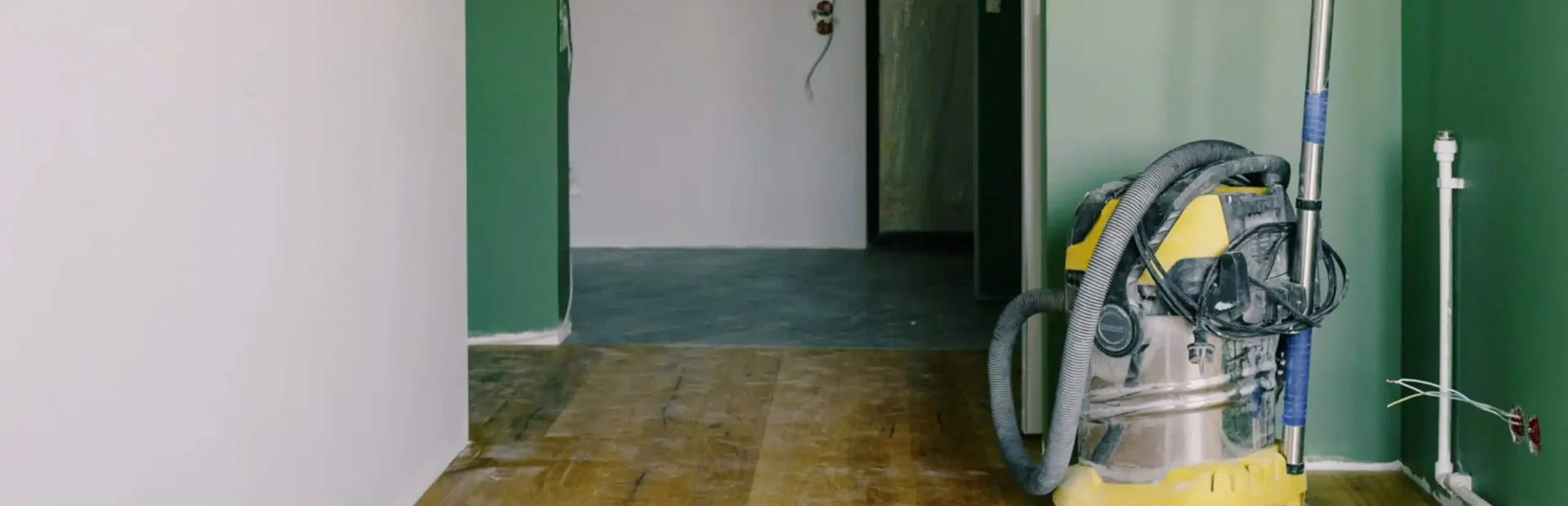 upratovanie domácností, bytov a domov po stavebných, maliarskych a rekonštrukčných prácach v bytoch a domoch